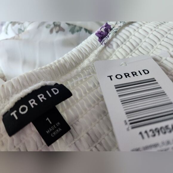 NWT Torrid Ivory Floral Smocked Chiffon Dress size 1X - Picture 5 of 5